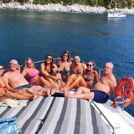 Botel Themis Mcpy