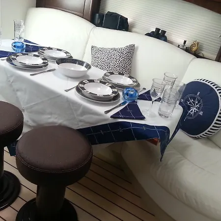 Botel Themis Mcpy *